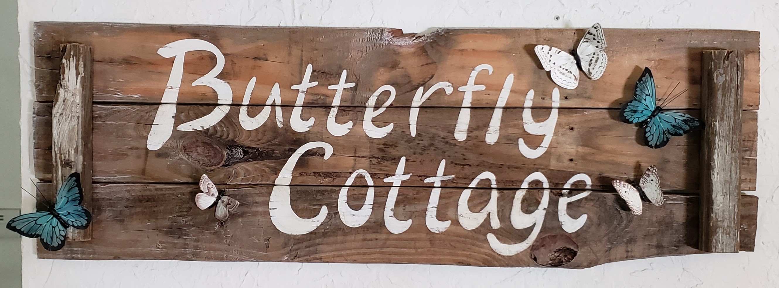 Butterfly Cottage logo.jpg